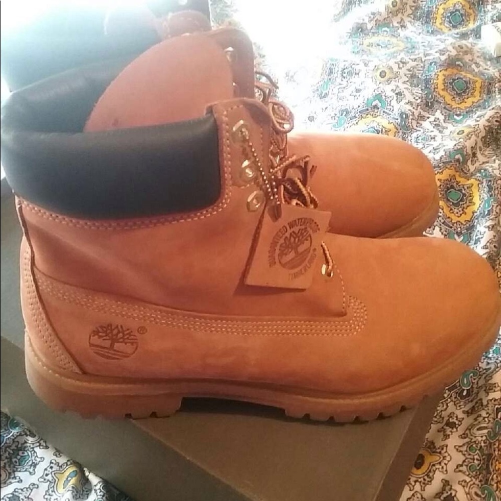 Men 10.5 timberland boots
